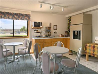 Super 8 By Wyndham Long Prairie Restaurante foto