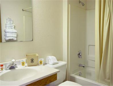 Super 8 By Wyndham Long Prairie Quarto foto